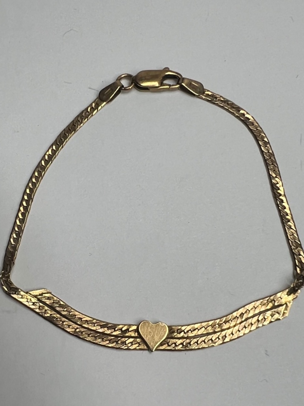 Vintage 14K Gold Italy Double Flat Herringbone Heart Charm Bracelet 7.5" 3.88g.